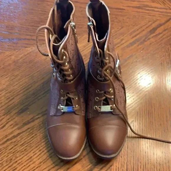 Bebe laced up strap boots - Picture 9 of 9